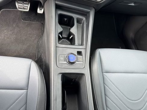 Certified 2025 Volkswagen Tiguan SE R-Line image 22