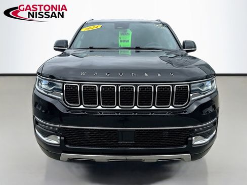 Used 2024 Jeep Wagoneer L Series III w/ Flexible Seating Group AWD/4WD image 2