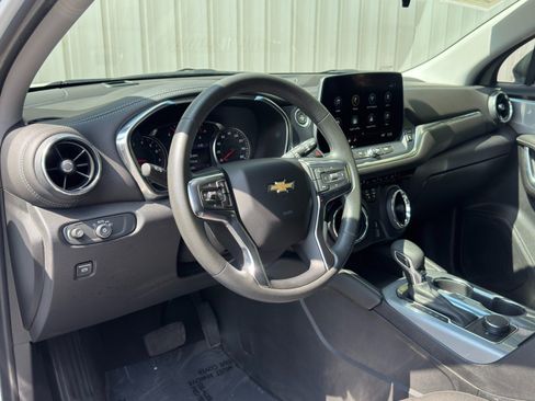 Used 2023 Chevrolet Blazer LT FWD image 12
