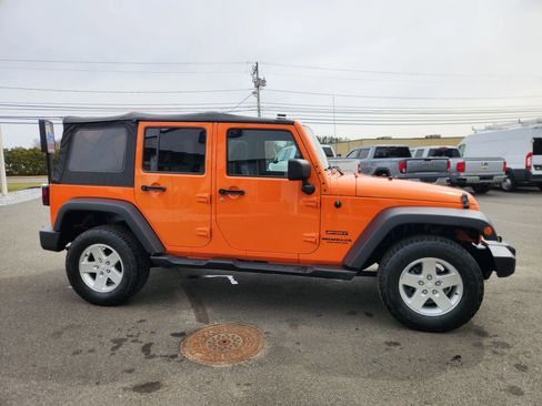 Used 2013 Jeep Wrangler Unlimited Sport AWD/4WD image 20