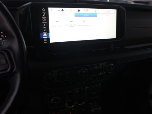 Used 2024 Jeep Gladiator Mojave image 24