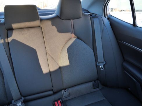 Certified 2020 Toyota Camry LE image 15