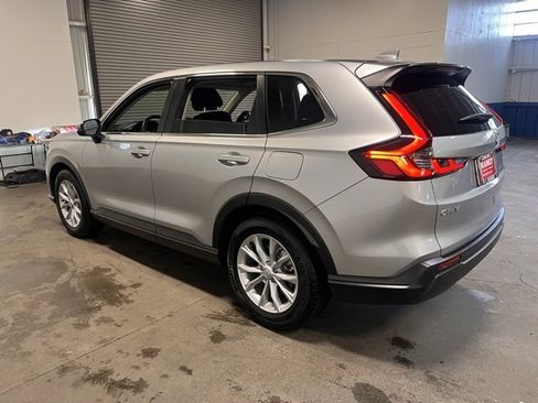Used 2025 Honda CR-V EX image 5