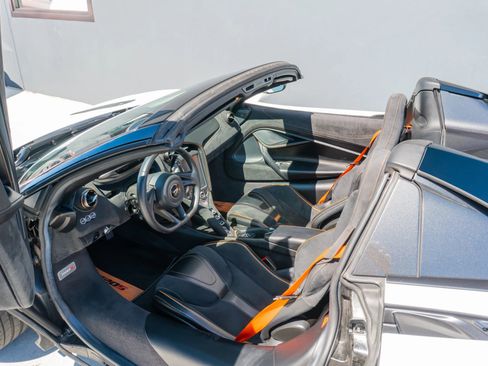 Used 2021 McLaren 720S Spider image 72