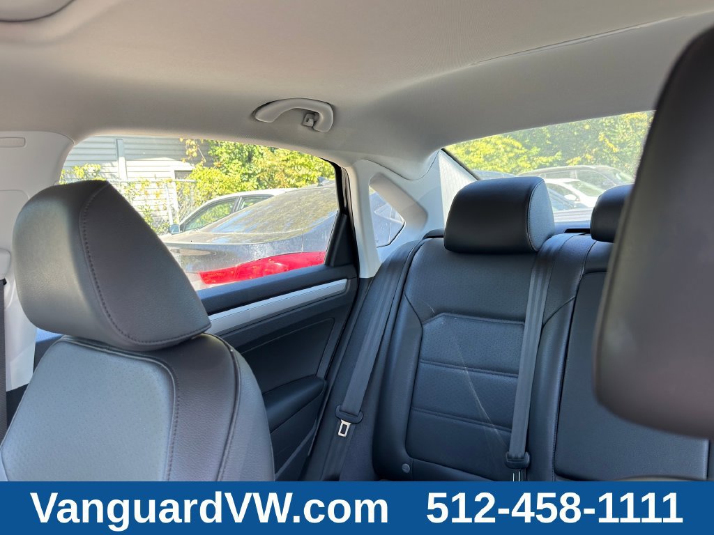 Used 2019 Volkswagen Passat 2.0T Wolfsburg FWD image 9