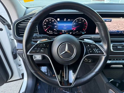 Used 2024 Mercedes-Benz GLS 450 4MATIC image 24