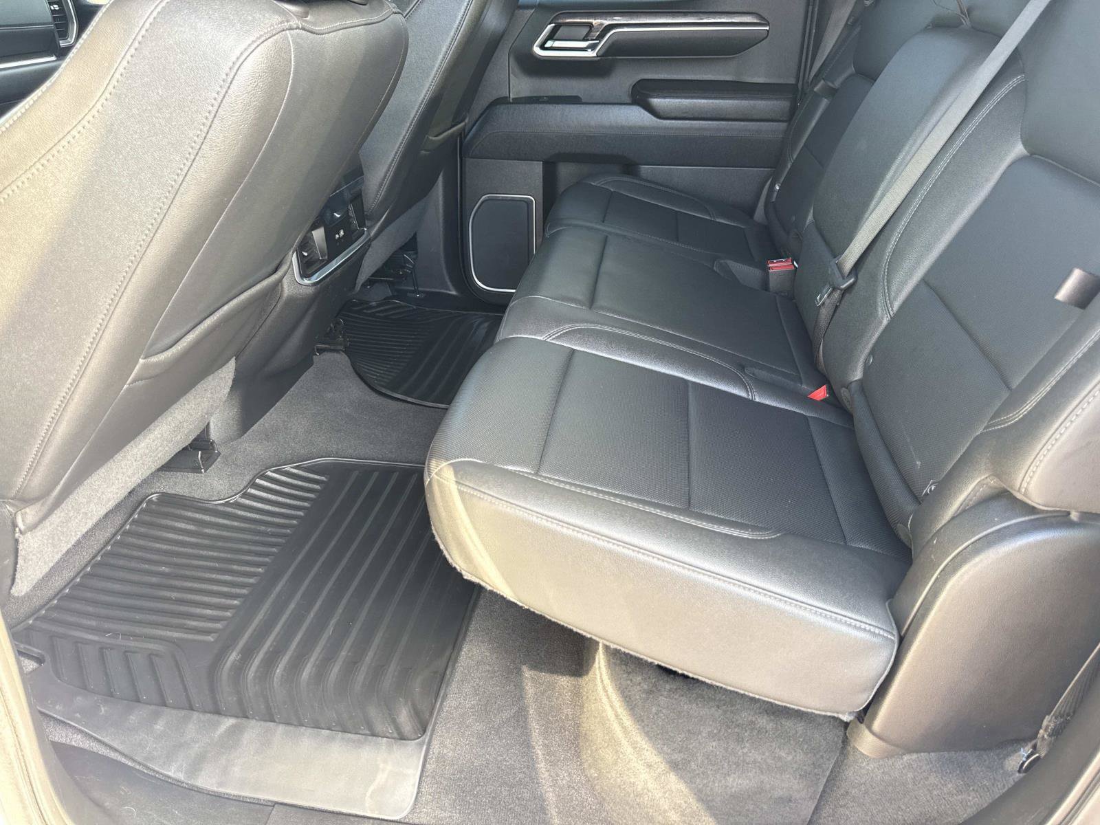 Used 2023 Chevrolet Silverado 1500 LTZ AWD/4WD image 17