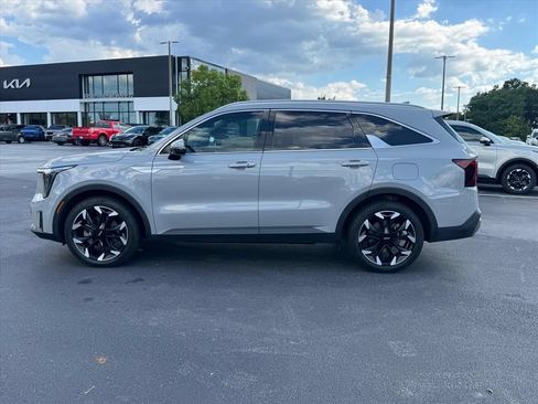 Certified 2024 Kia Sorento EX FWD image 6