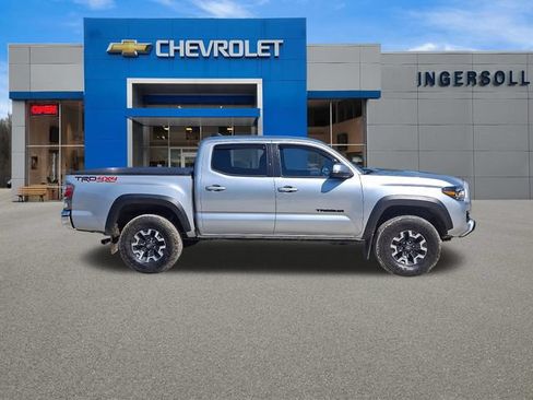 Used 2023 Toyota Tacoma TRD Off-Road AWD/4WD image 24