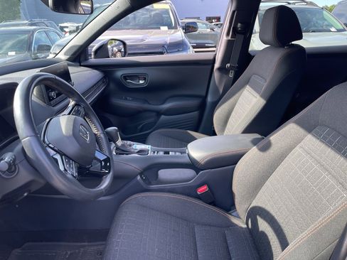 Used 2024 Honda HR-V Sport image 5