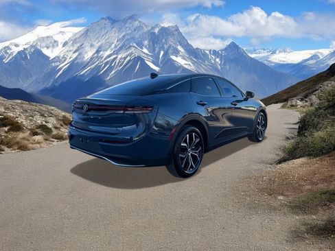 Used 2026 Toyota Crown XLE image 5