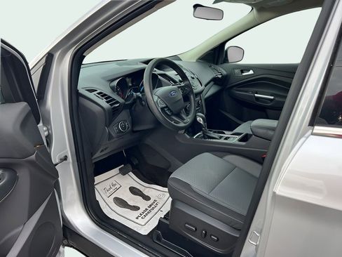 Used 2018 Ford Escape SE image 7
