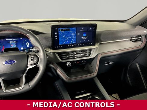 Used 2025 Ford Explorer ST-Line AWD/4WD image 9