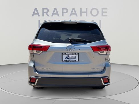 Used 2018 Toyota Highlander Limited Platinum AWD/4WD image 4