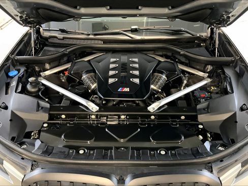 Used 2025 BMW X7 M60i AWD/4WD image 30