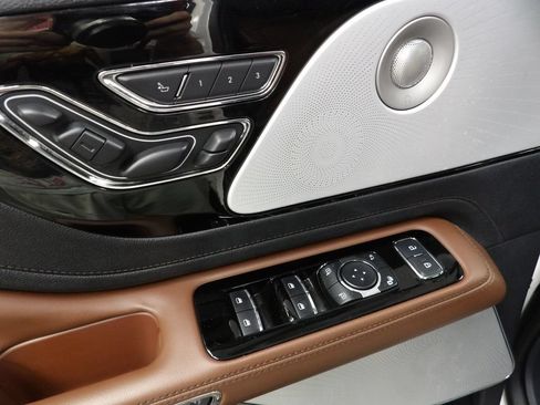Used 2025 Lincoln Aviator Reserve w/ Luxury Package AWD/4WD image 56
