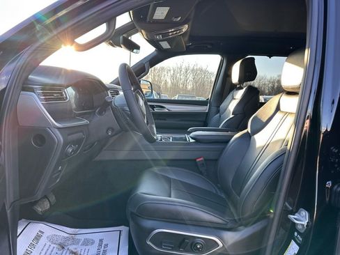 New 2026 Jeep Grand Wagoneer Limited AWD/4WD image 9