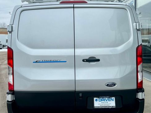 Used 2023 Ford E-Transit T-350 image 32
