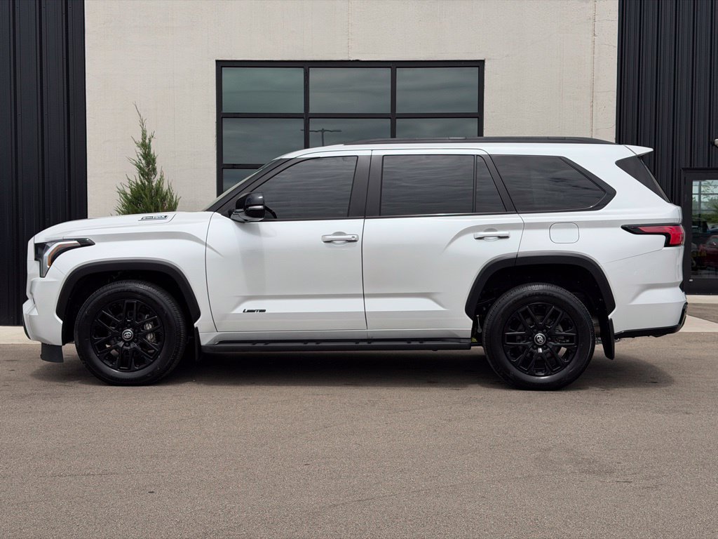 Used 2025 Toyota Sequoia Limited AWD/4WD image 2