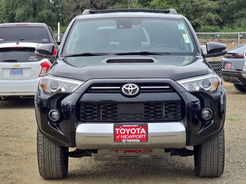 Used 2021 Toyota 4Runner TRD Off-Road Premium w/ Moonroof Package AWD/4WD image 6