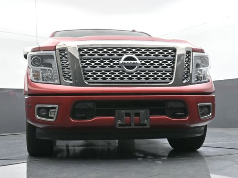 Used 2017 Nissan Titan Platinum Reserve image 23