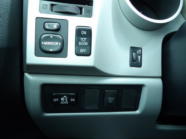 Used 2007 Toyota Tundra SR5 AWD/4WD image 22