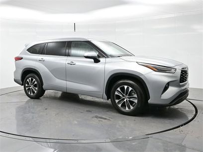 Used 2021 Toyota Highlander XLE