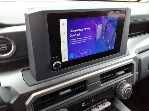 Certified 2025 Toyota 4Runner SR5 image 18