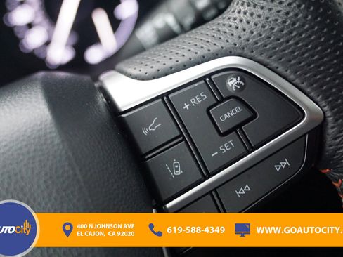 Used 2021 Toyota Sienna XSE FWD image 24