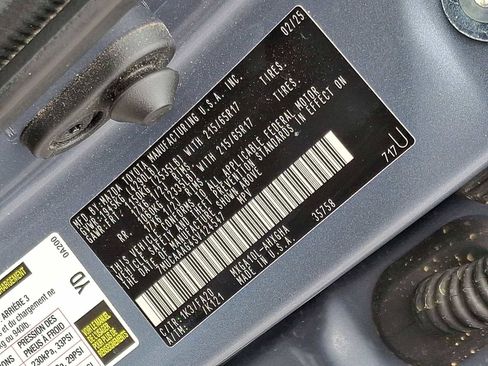 Used 2025 Toyota Corolla Cross LE image 38