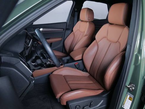Certified 2025 Audi Q5 Prestige AWD/4WD image 10
