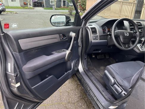 Used 2010 Honda CR-V LX image 12