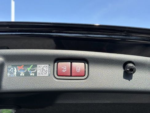 Certified 2025 Mercedes-Benz C 300 Sedan image 16