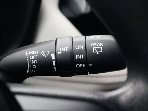 Used 2023 Toyota RAV4 XLE image 41