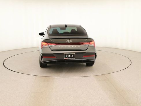 Used 2025 Hyundai Elantra Sport image 5