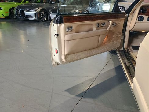 Used 1999 Bentley Azure RWD image 10
