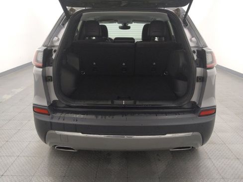 Used 2019 Jeep Cherokee Limited image 29