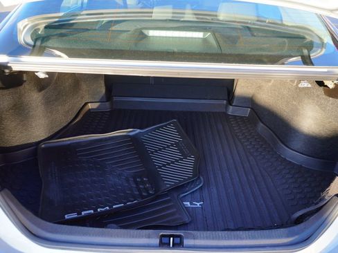 Used 2019 Toyota Camry XLE image 27