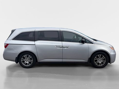 Used 2026 Toyota Corolla XSE FWD image 3