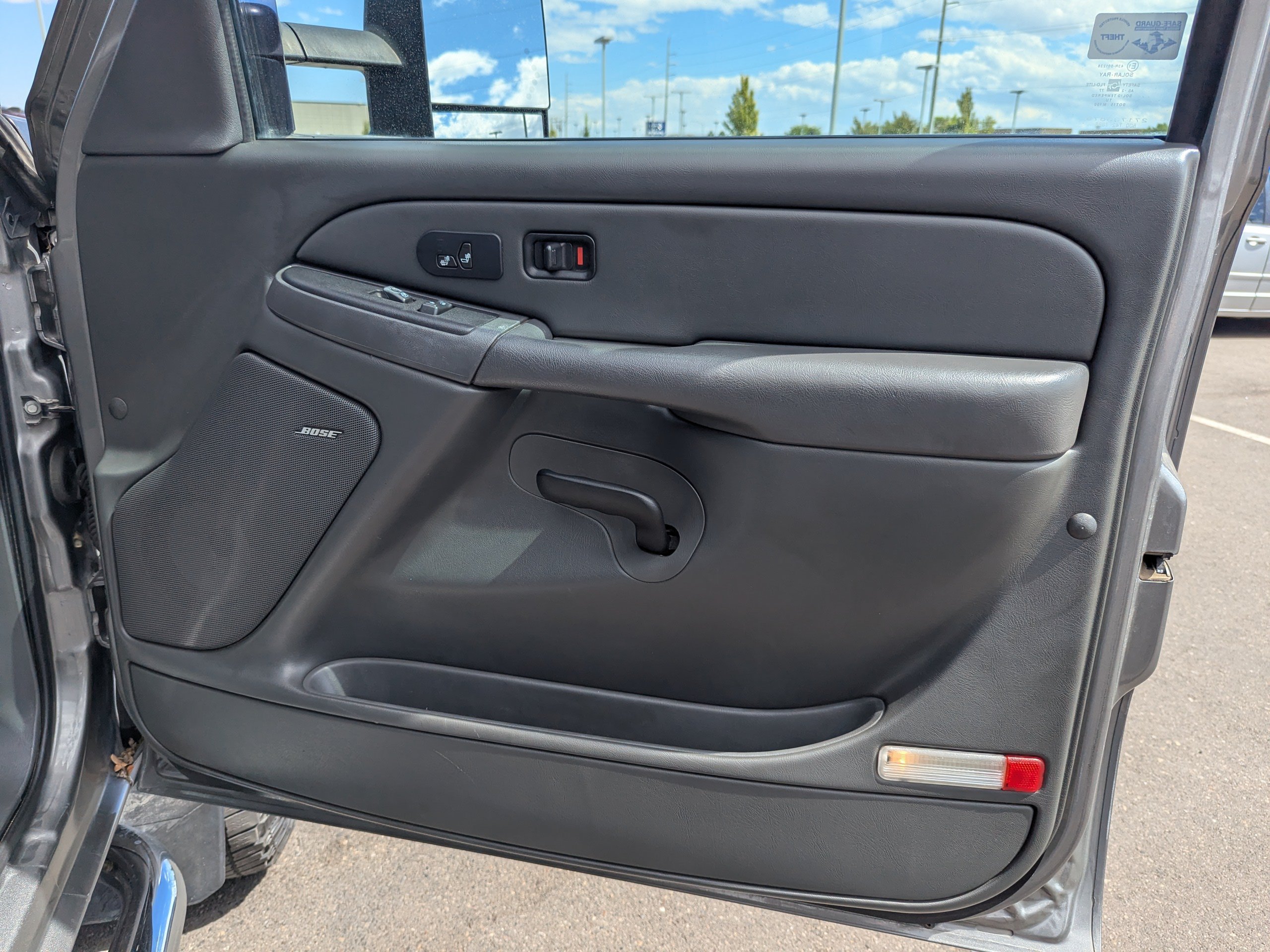 Used 2007 Chevrolet Silverado 3500 LT w/ Heavy-Duty Power Package AWD/4WD image 32
