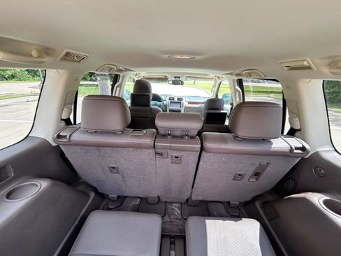 Used 2011 Lexus GX 460 Premium image 16