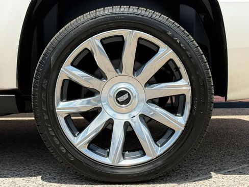 Used 2013 Cadillac Escalade Platinum AWD/4WD image 27