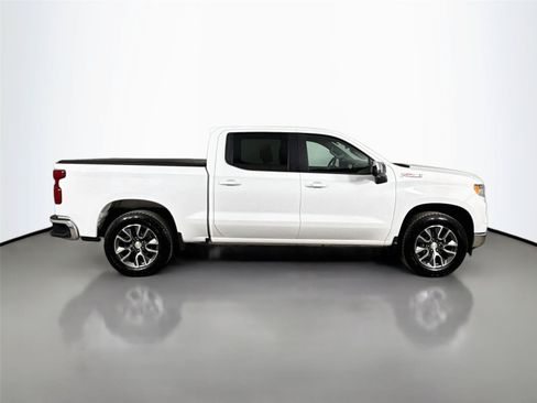 Used 2023 Chevrolet Silverado 1500 LT w/ Z71 Off-Road Package AWD/4WD image 10