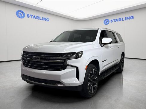 Used 2023 Chevrolet Suburban LT image 16