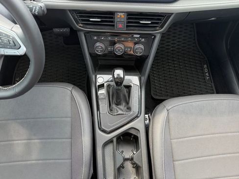 New 2024 Volkswagen Taos SE image 11
