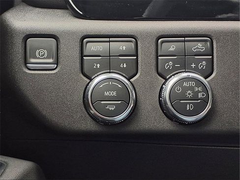 New 2025 GMC Sierra 2500 SLT w/ SLT Convenience Package image 11