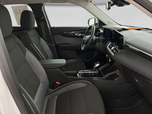 Used 2025 Chevrolet TrailBlazer LT w/ Convenience Package image 14