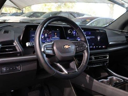 Used 2024 Chevrolet Traverse LT AWD/4WD image 7