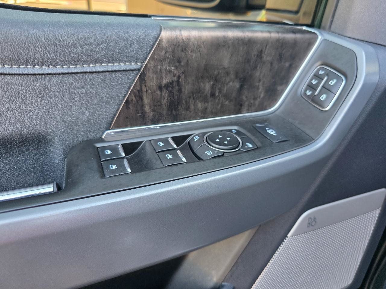 Used 2024 Ford F350 Lariat w/ Chrome Package AWD/4WD image 34