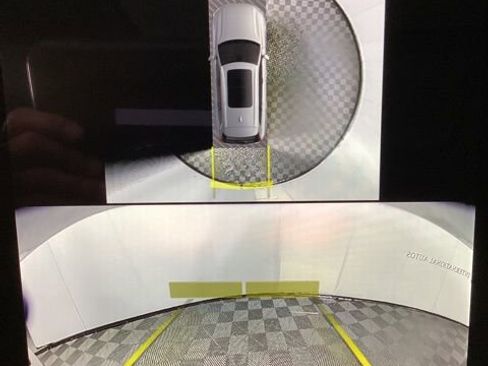 New 2026 Volvo XC90 B6 Ultra w/ Protection Package image 24